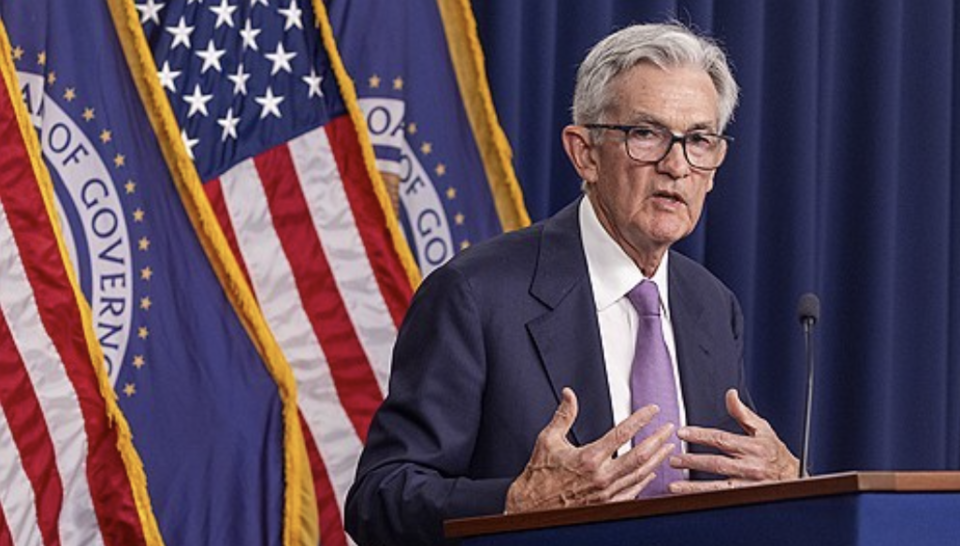 미국 연방준비제도(Fed)가 기준금리를 현 수준인 4.25~4.50%로 동결하며 당분간 '관망 기조'를 유지하겠다는 뜻을 밝혔다. /연합뉴스