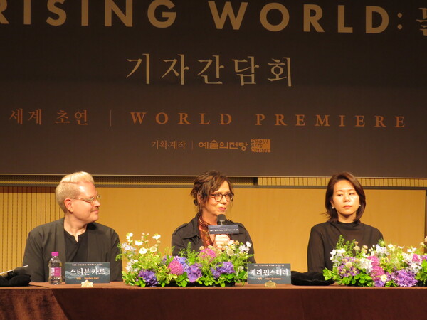 오페라의 한국적 소재와 특징을 설명하는 작곡가 메리 핀스터러 사진=한형철 초빙기자