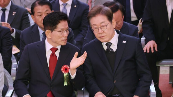 산업은행 부산 이전을 두고 김문수 후보는 이전 필요성을 강조한 반면, 이재명 후보는 실현 가능성에 의문을 제기했다. /연합뉴스