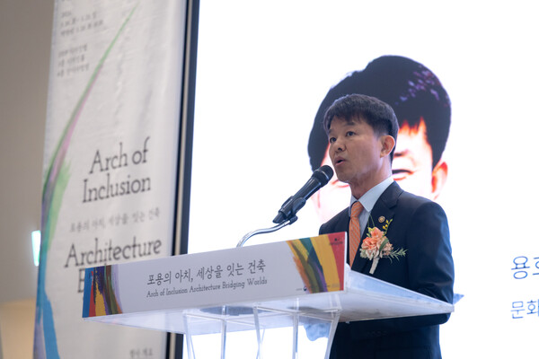 문화체육관광부 용호성 제1차관이 5월 20일 동대문디자인플라자에서 열린 ‘2025 여성건축가 기획전’ 개막식에 참석했다. /문체부