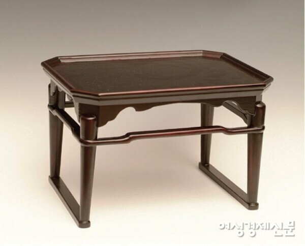 2025년 프레스 모멘트 5월 달력의 모델이었던 나주반 /국가유산청