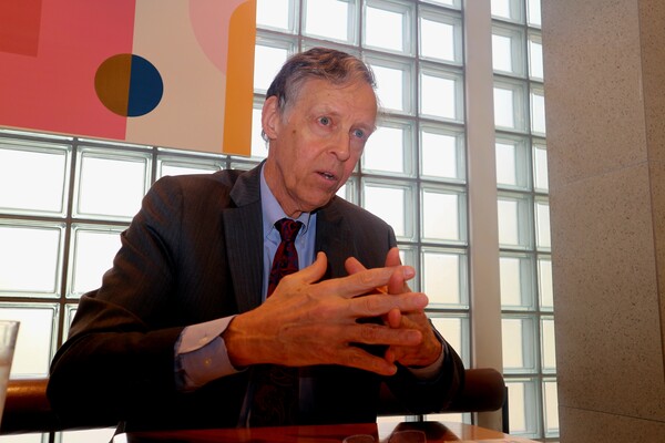 로버트 앳킨슨 회장이 한국 AI 정책 방향성에 대해 제언하고 있다. /이상헌 기자