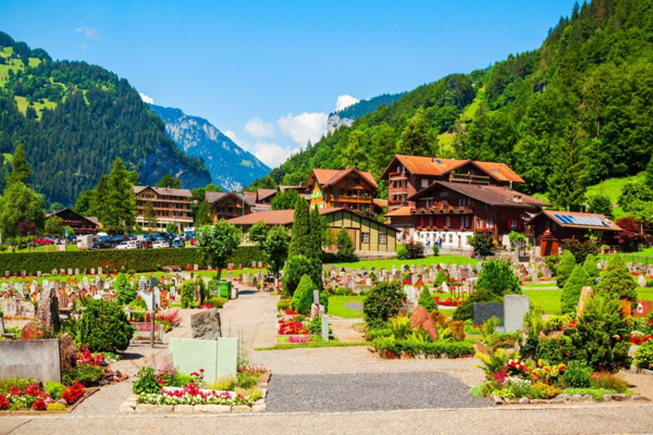 동네 어귀에 있는 공동묘지 /게티이미지뱅크