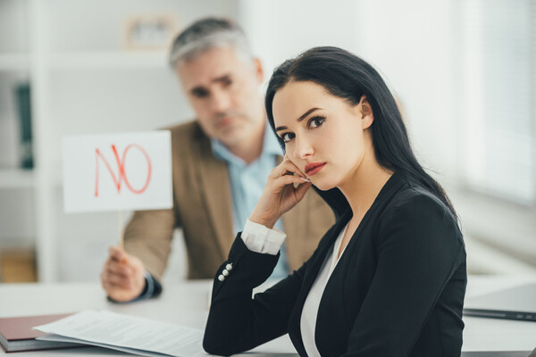 반대를 적으로 만들면 갈등이 생기지만 반대를 기회로 보면 협력이 시작된다. 서로 다른 생각을 부딪치는 것이 아니라 연결하는 방식으로 풀 수 있다면 우리는 반대 속에서 더 나은 해답을 찾아갈 수 있다. /게티이미지뱅크