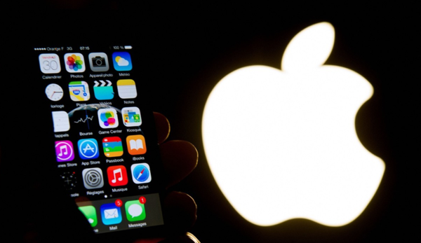 국내외 게임사들이 구글·애플의 과도한 인앱결제 수수료 환수를 위한 집단 소송에 나선 가운데 신청 업체 수가 100개를 넘어섰다. /연합뉴스