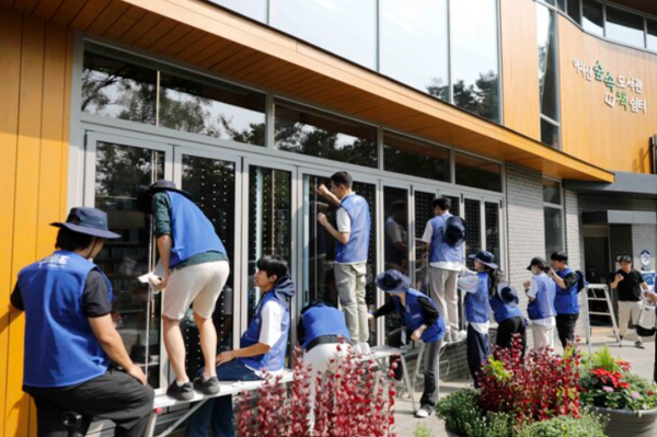 KCC글라스가 야생조류 보호와 생물다양성 보전을 위한 사회적 책임을 강화한다. /KCC글라스