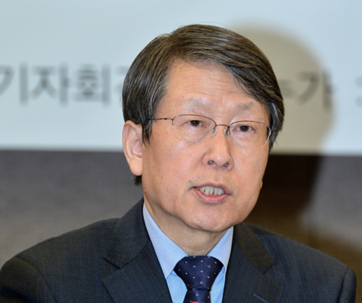 황일순 교수가 한국의 SMR(소형모듈원전) 개발 상황에서 개선해야 하는 것이 무엇인지 나눴다. /황일순 교수