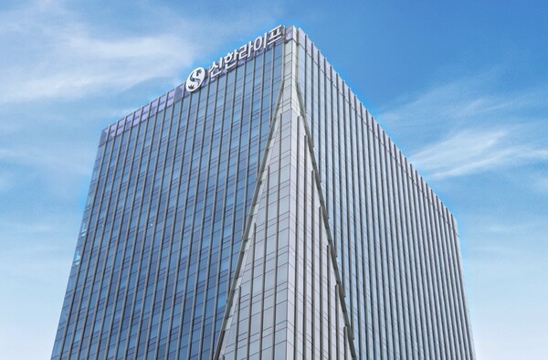 신한라이프가 5000억원 규모의 후순위채를 금리 3.40%에 발행했다. /신한라이프