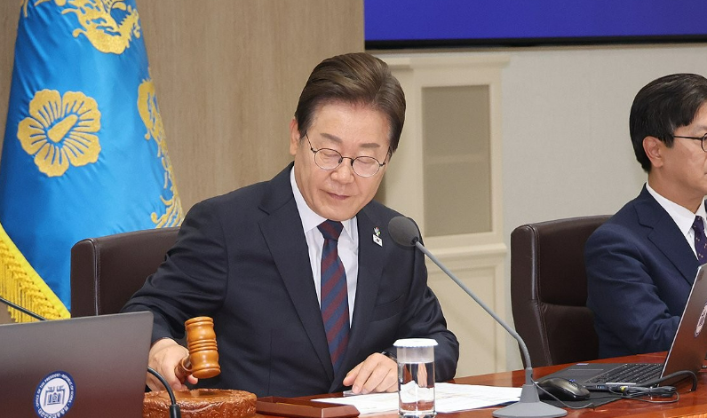 이재명 대통령이 3대 특별검사법(내란 특검, 김건희 특검, 채 상병 특검)을 재가했다. /연합뉴스