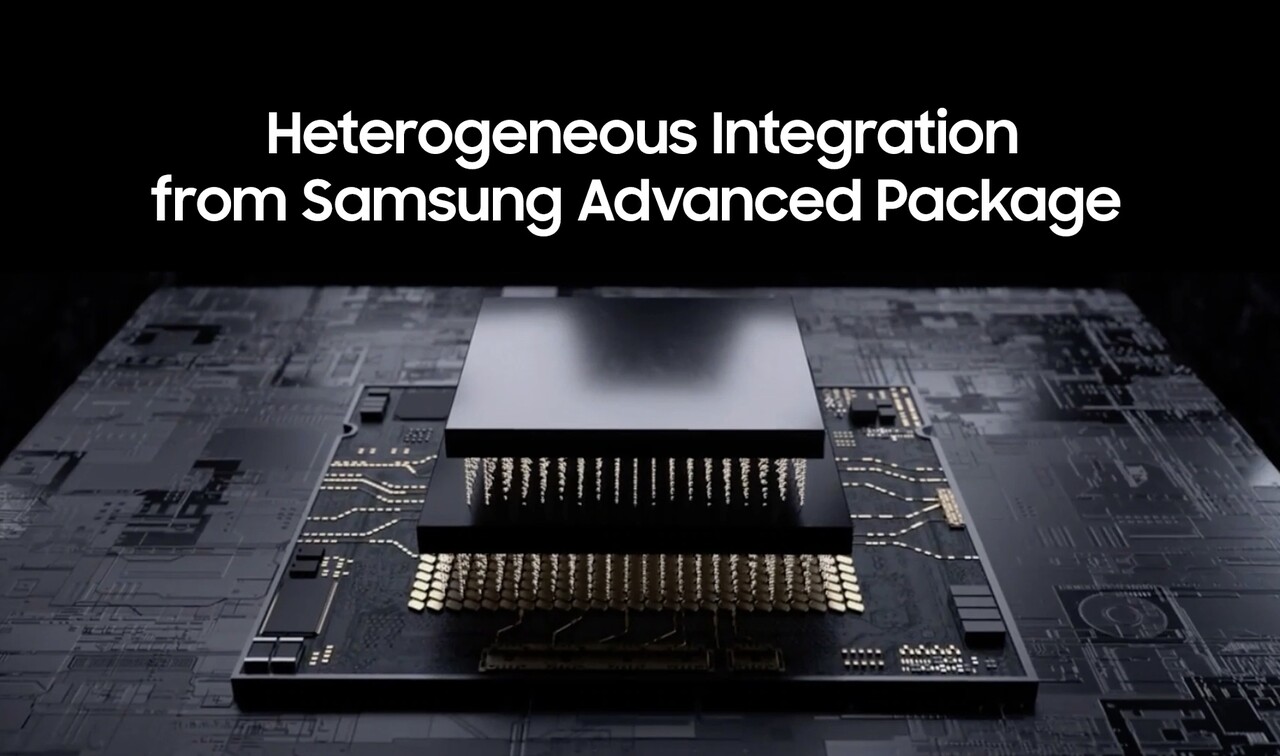 삼성은 실리콘 인터포저뿐 아니라 유기 소재 기반의 고신뢰성 패키징 기술을 병행 개발해 칩과 메모리의 반응성을 높이는 고집적 구조를 구현하고 있다. /삼성전자