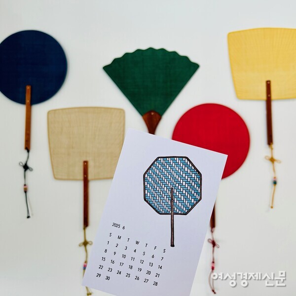 보기만 해도 시원해지는 부채와 6월 달력 /프레스 모멘트