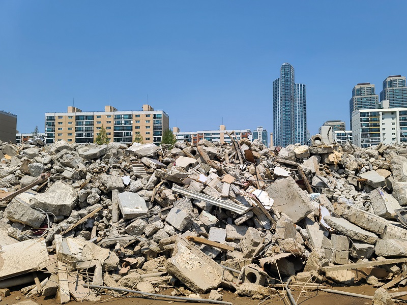 2019년 퇴짜 맞았던 분양형 실버타운 법안이 2024년에도 같은 이유로 무산됐다. 복지부는 운영 책임 불명확성을 들어 법 개정을 미루고 있으며, 시장과 업계는 혼란을 겪고 있다. /게티이미지뱅크