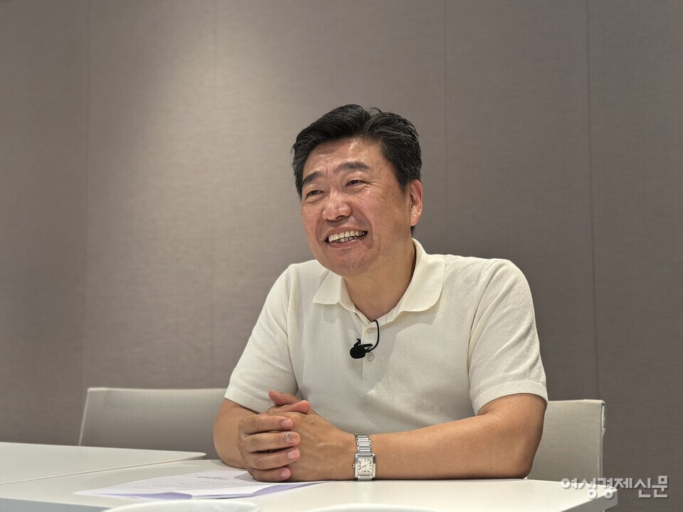 여성경제신문이 지난 18일 더시그넘하우스 강남·청라의 설계와 운영을 총괄한 권혁중 전무를 청라점 세미나실에서 만나 인터뷰했다. /김정수 기자