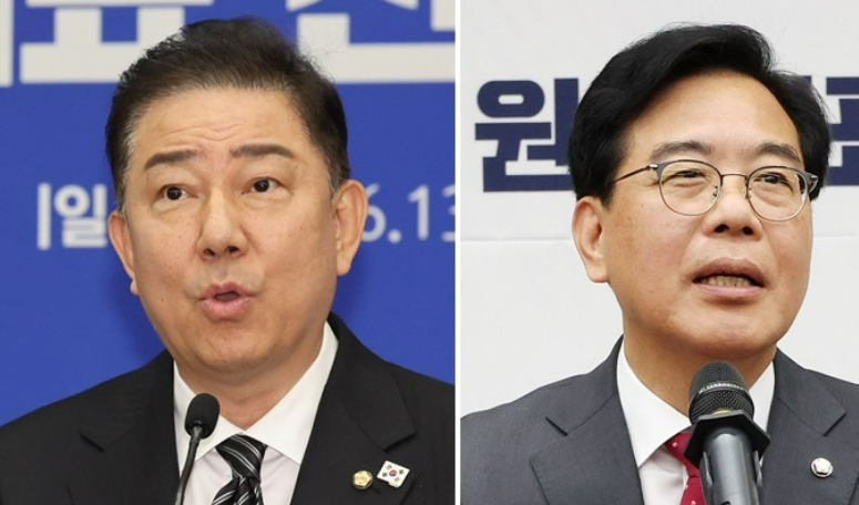 더불어민주당과 국민의힘이 26일 이재명 대통령의 추가경정예산(추경) 시정 연설 채택 등을 위해 국회 본회의를 열기로 합의했다. 왼쪽은 김병기 더불어민주당 원내대표, 오른쪽은 송언석 국민의힘 원내대표다. /연합뉴스