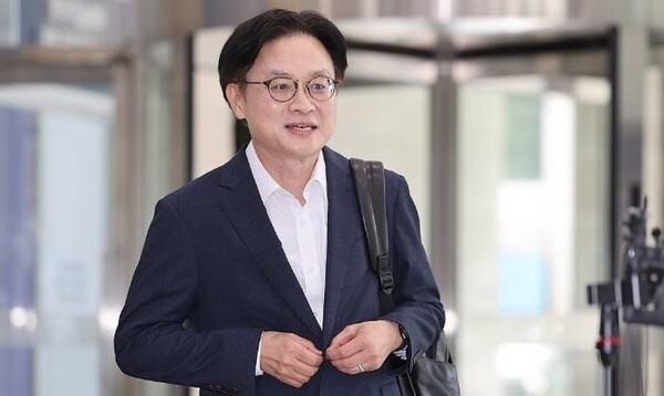 김정관 산업통상자원부 장관 후보자가 지난달 30일 서울 강남구 한국기술센터에 마련된 인사청문회 준비사무실로 첫 출근을 하고 있다. /연합뉴스