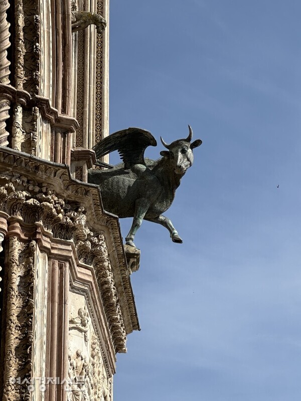 오르비에토 대성당의 소 조각상 /사진=박재희