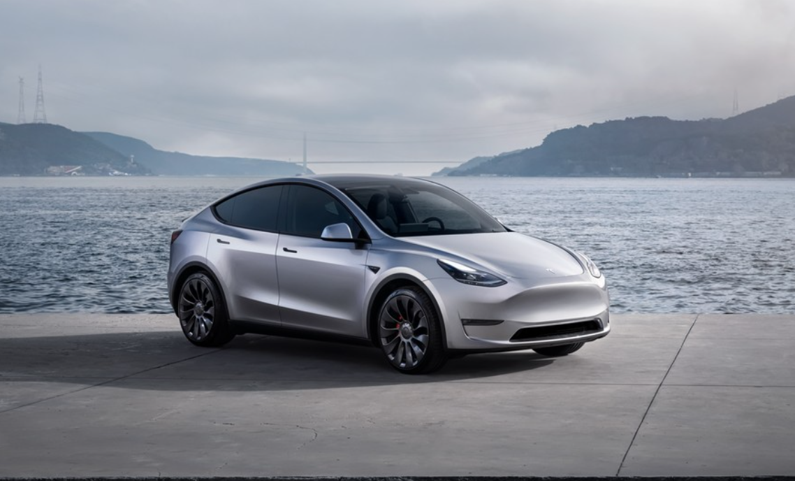 전기차의 판매 가격을 크게 낮출 수 있는 LFP 배터리의 등장으로 전기차 시장이 새로운 국면을 맞이하고 있다. /테슬라