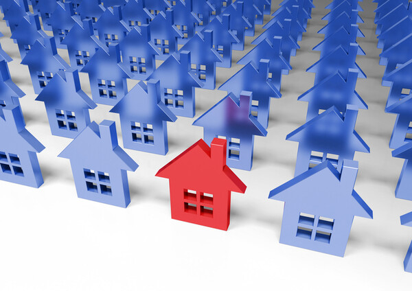 실버타운은 비싸고 요양원은 아직 이르다는 노인들이 갈 곳이 없다. 자립과 간병 사이에 위치한 ‘중간 돌봄 주거’가 제도화되지 않아 많은 노인이 사각지대에 놓이고 있다. /게티이미지뱅크