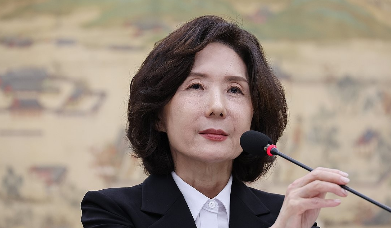 이진숙 사회부총리 겸 교육부 장관 후보자가 지난 16일 서울 여의도 국회 교육위원회에서 열린 인사청문회에서 의원 질의를 듣고 있다. /연합뉴스