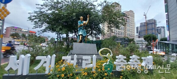 외국에 비해 우리나라는 사회적으로 춤을 보는 시각의 차이가 많다. /사진=강신영