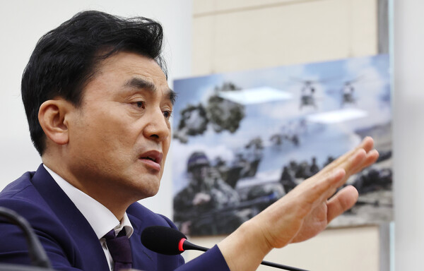 15일 안규백 국방부 장관 후보자가 국회 국방위원회에서 열린 인사청문회에서 의원 질의에 답변하고 있다. /연합뉴스