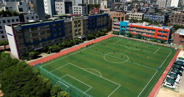 서울 대동초등학교 운동장. /허아은 기자