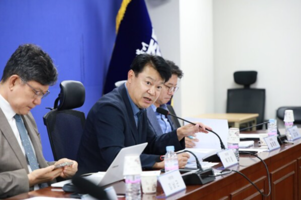 28일 서울 여의도 국회에서 열린 제 4차 더불어민주당 전세사기특별위원회 회의에서 복기왕 의원이 발언하고 있다. /복기왕 의원실