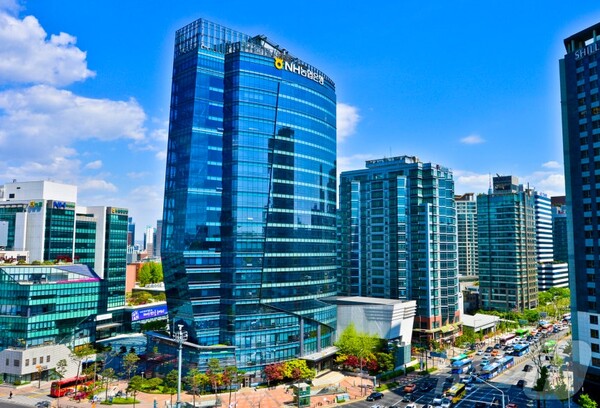 NH농협금융지주는 올해 상반기 1조6287억원의 누적 당기순이익을 기록했다. /농협금융