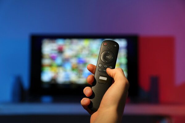 글로벌 TV 시장에서 독주를 이어오던 국내 업체들의 입지가 흔들리고 있다. /게티이미지뱅크