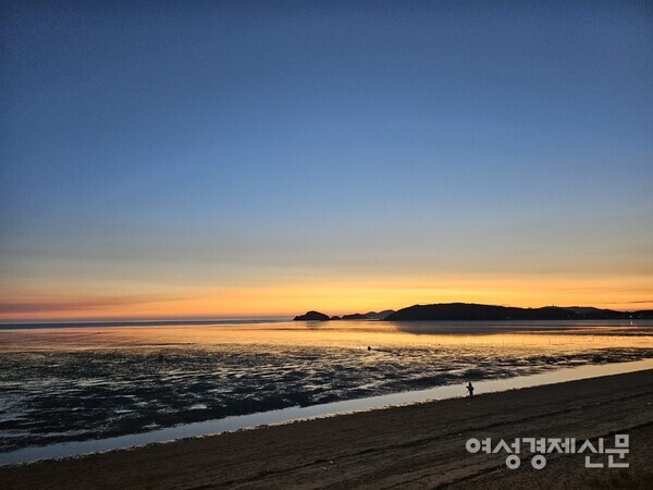 아름다운 갯벌 저녁노을 /박종섭