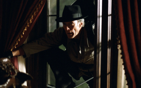 절대적인 파워를 가진 자를 징벌하려면 목숨을 걸어야 한다. 영화 '앱솔루트 파워 스틸컷 /TMDB