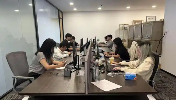 중국 항저우에 위치한 '가짜 출근 회사' 사진. /바이두 캡처