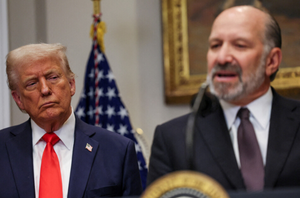 미국 행정부가  미국 내 반도체 공장을 건설 중인 기업들을 대상으로 반도체 보조금을 현금 대신 지분으로 전환하는 방안을 검토하고 있다. /로이터=연합뉴스