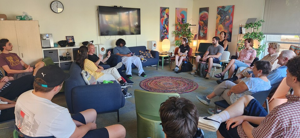 애리조나주립대학교에서 학생들과 은퇴자들이 수업을 듣고 있다. /UBRC Lifelong Partners 제공