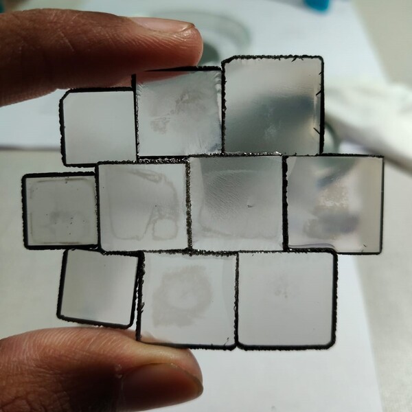 씨드가 약 2mm 두께로 자란 모습. 성장하면서 씨드가 다 붙었고 현장 용어로는 ‘초콜릿’이라고 한다. /송오성