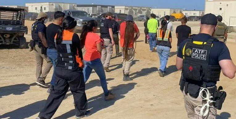 미국 이민세관단속국(ICE)과 국토안보수사국(HSI) 등이 지난 4일(현지 시각) 조지아주 서배나에 위치한 현대차그룹-LG에너지솔루션의 합작 배터리 공장 건설 현장에서 대대적인 불법체류자 단속을 벌인 것으로 파악됐다. /연합뉴스