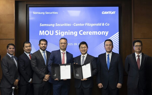 뉴욕의 칸토 본사에서 삼성증권 박종문 사장(오른쪽에서 세번째)과 칸토 공동 CEO인 파스칼 밴들리어, 그리고 양사 관계자가 참석해 포괄적 업무제휴를 진행했다. /삼성증권