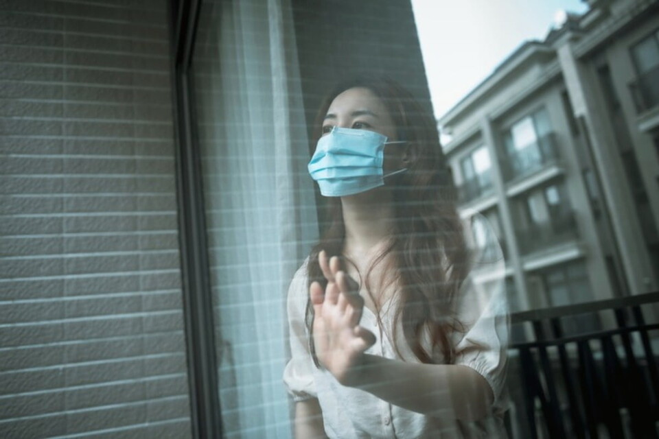 사람과 동물 모두가 걸릴 수 있는 감염병 니파바이러스감염증이 국내 제1급 감염병으로 새로 지정됐다. 치명률은 최대 75%에 이르며 발병 초기에는 발열, 두통, 근육통 등이 발생한다. /게티이미지뱅크