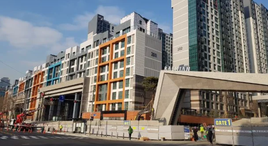 고급 커뮤니티 갖춘 개포지구 아파트 '래미안 블레스티지' /연합뉴스