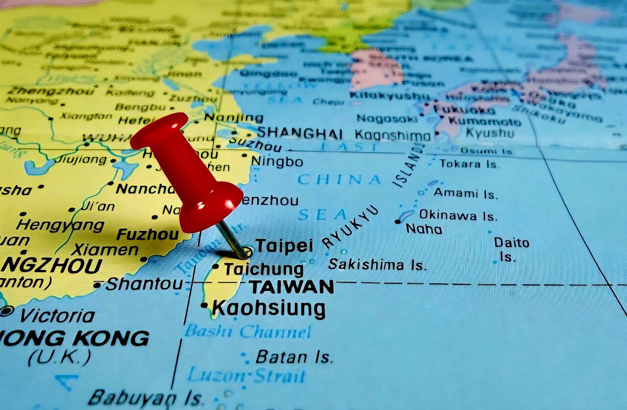 인공지능 데이터센터용 그래픽카드는 물론 스마트폰 칩까지 전세계 파운더리 반도체 물량의 70%가 대만에서 생산되고 있다. /여성경제신문DB