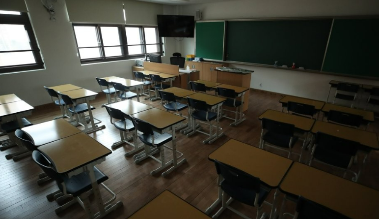 2024년 우울증이나 불안장애로 정신과 진료를 받은 아동·청소년이 11만5000명에 이른다. 교원 중에서도 정신질환으로 요양을 청구하는 사람의 수가 증가했다. /연합뉴스