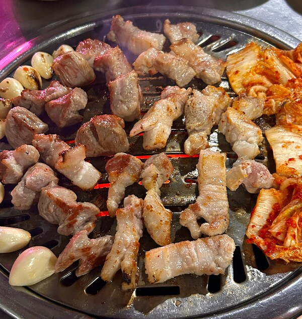 우승하고 먹은 삼겹살은 특별히 더 맛있었다. 보는 것만으로도 침 넘어가지 않는가? /게티이미지뱅크