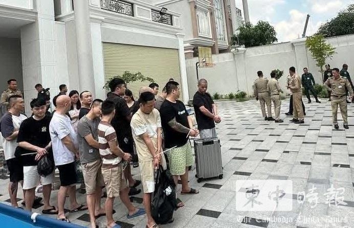 캄보디아 프놈펜의 범죄단지에서 체포되는 중국인들 /캄보디아-차이나 타임스 캡처=연합뉴스