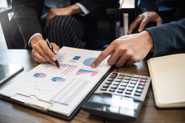 맞춤형 자산관리 수요 확대로 지점운용형 랩어카운트가 관심받고 있다. /게티이미지뱅크