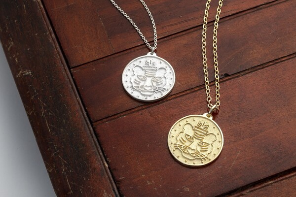 ‘금동관을 쓴 호랑이’ 컬렉션 /문소이