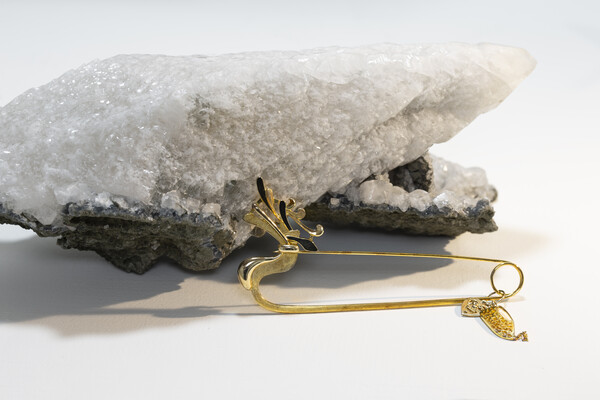 ‘금동신발’ 컬렉션 브로치 /문소이