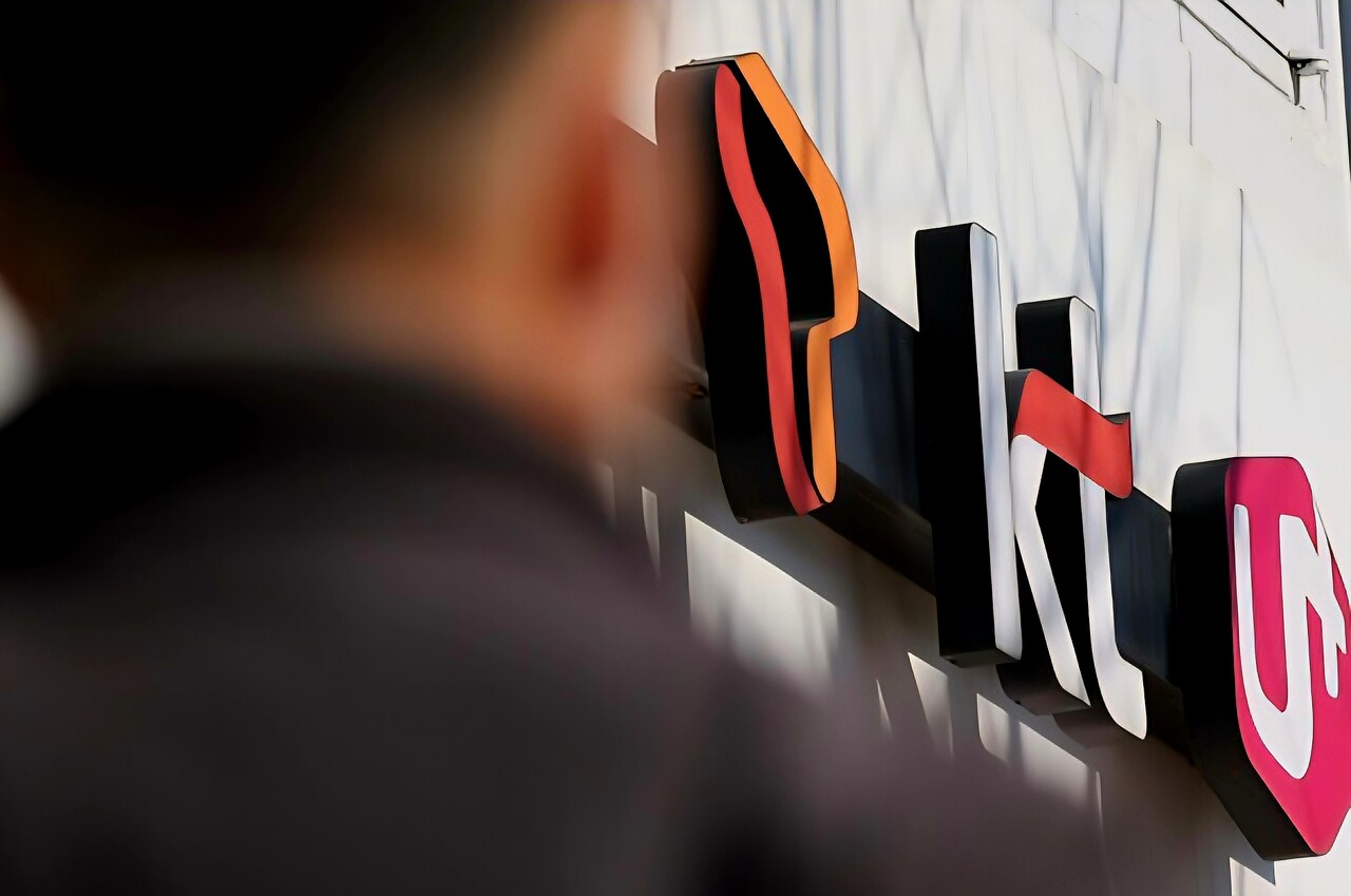 온플법 추진 배경에는 빅테크 대상 망 이용 규제를 통해 시장 지위를 강화하려 했던 통신 3사(SKT·KT·LGU+)의 전략이 복잡하게 얽혀 있었다. / 연합뉴스