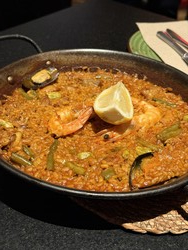 음식 또한 만족도의 핵심 요소다. /허영주 크리에이터