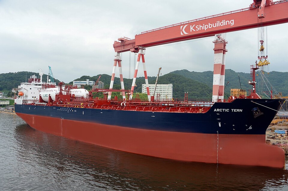 케이조선의 5만톤급 LNG 이중연료 추진 석유화학제품운반선 /케이조선